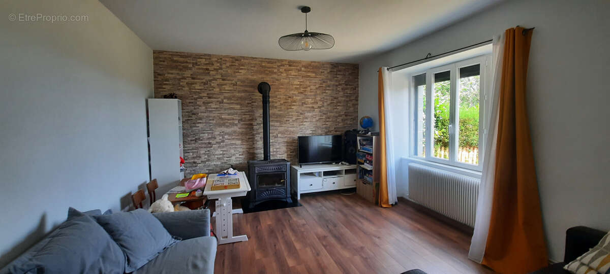 Maison à MERCOEUR