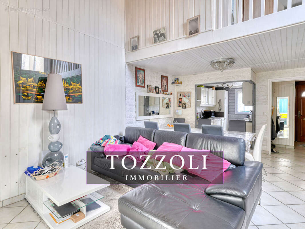 Maison à VILLEFONTAINE