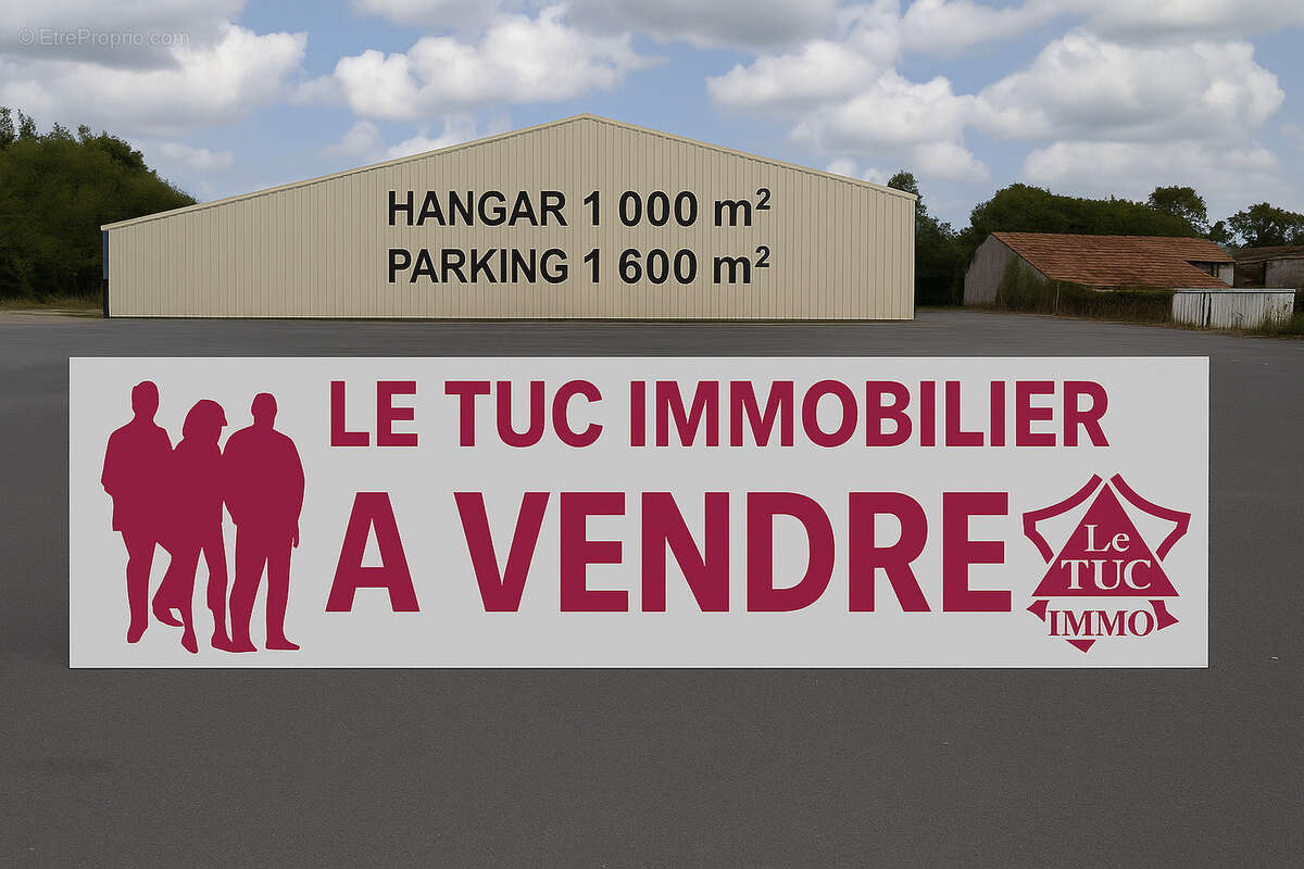 Parking à REIGNAC