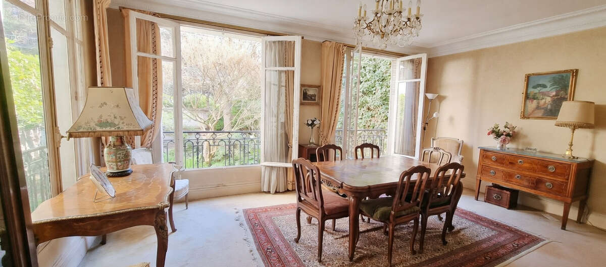 Maison à PARIS-15E