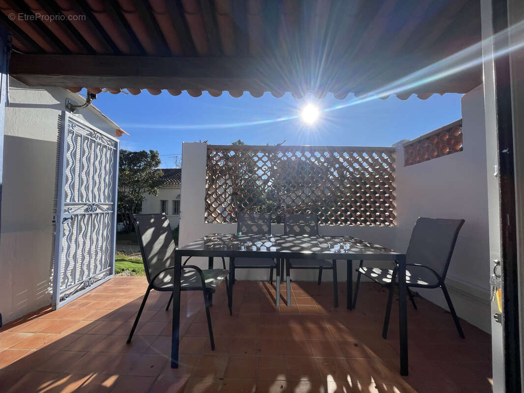 Appartement à BORMES-LES-MIMOSAS