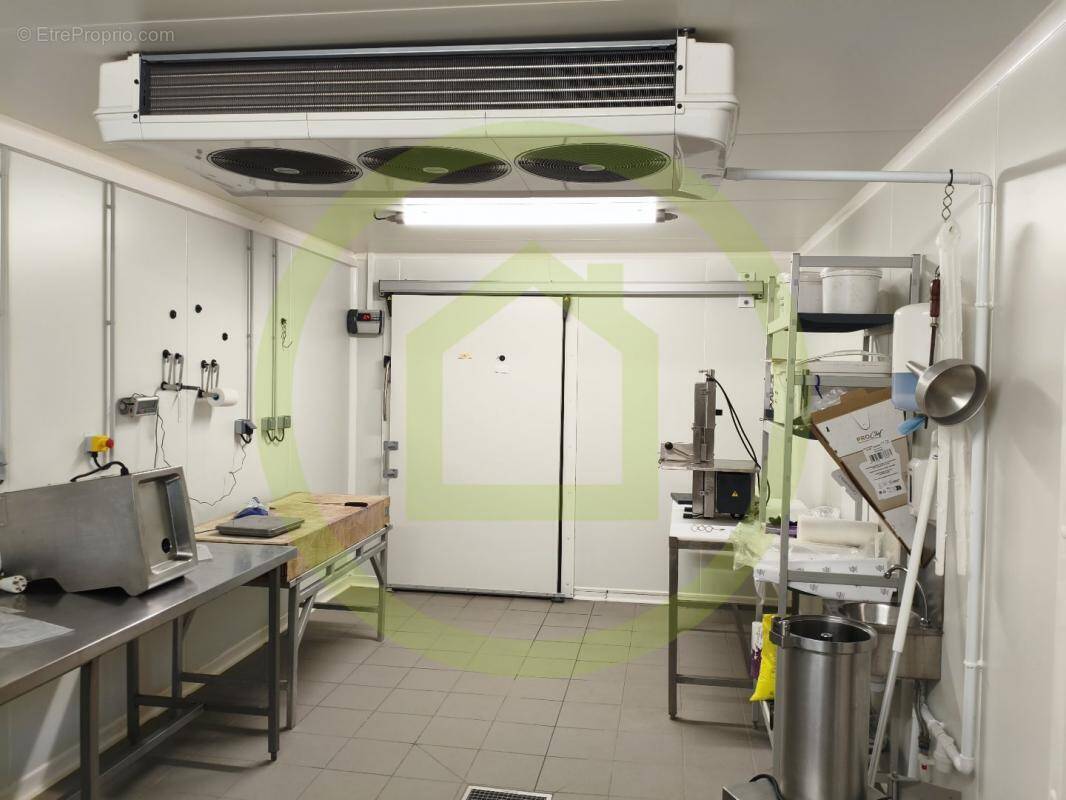 Commerce à LES SABLES-D&#039;OLONNE