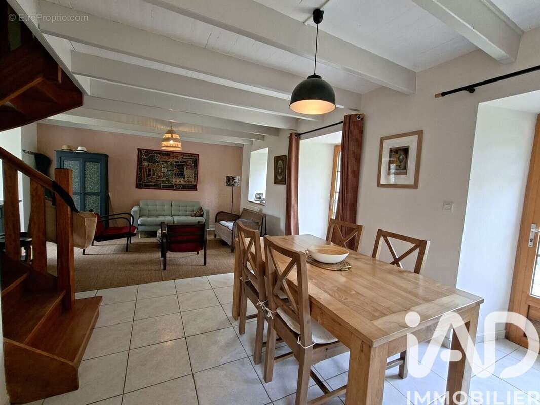 Photo 4 - Maison à LA ROCHE-DERRIEN