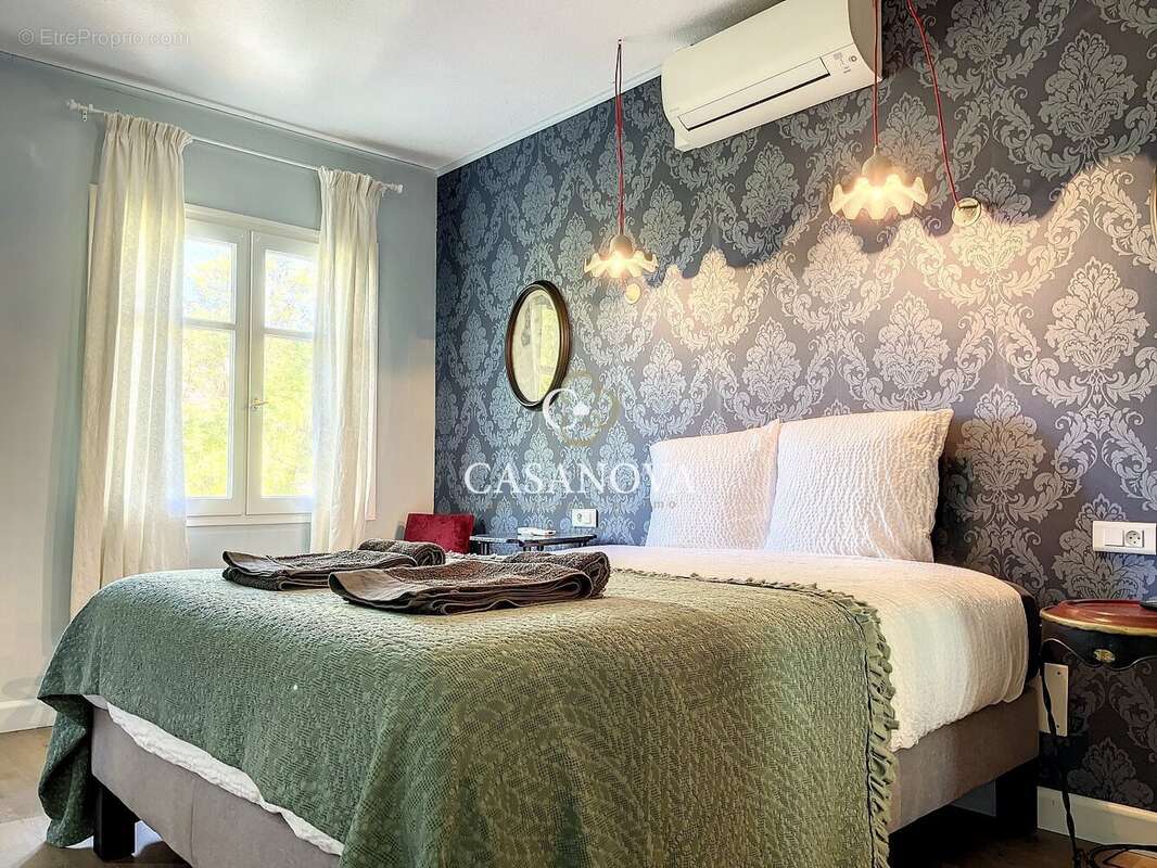 Hôtel à vendre avec 12 suites, un appartement, une piscine et potentiel restauration ou gîtes près de Pézenas - photo 12
