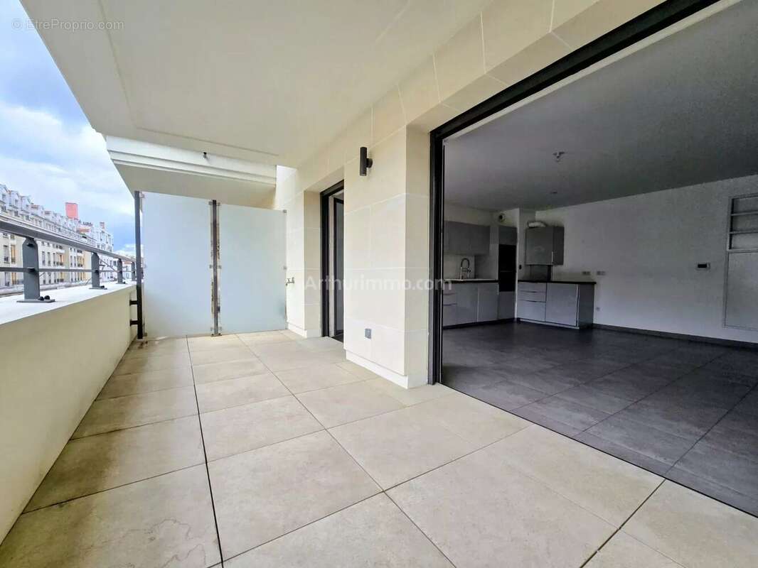 Appartement à LE PERREUX-SUR-MARNE