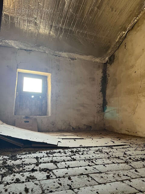 Maison de village 153m2 de surface plancher sur 3 niveaux - photo 34