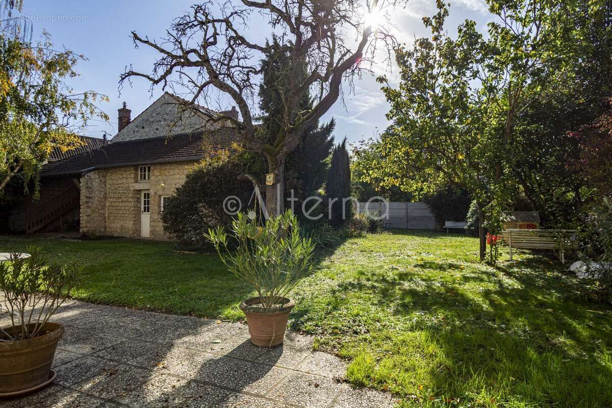 Maison à LES MUREAUX