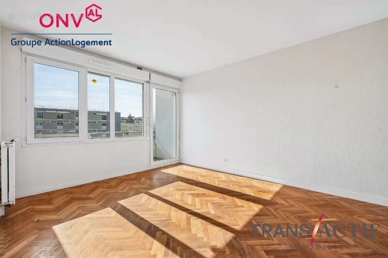Appartement à SAINT-CYR-L'ECOLE
