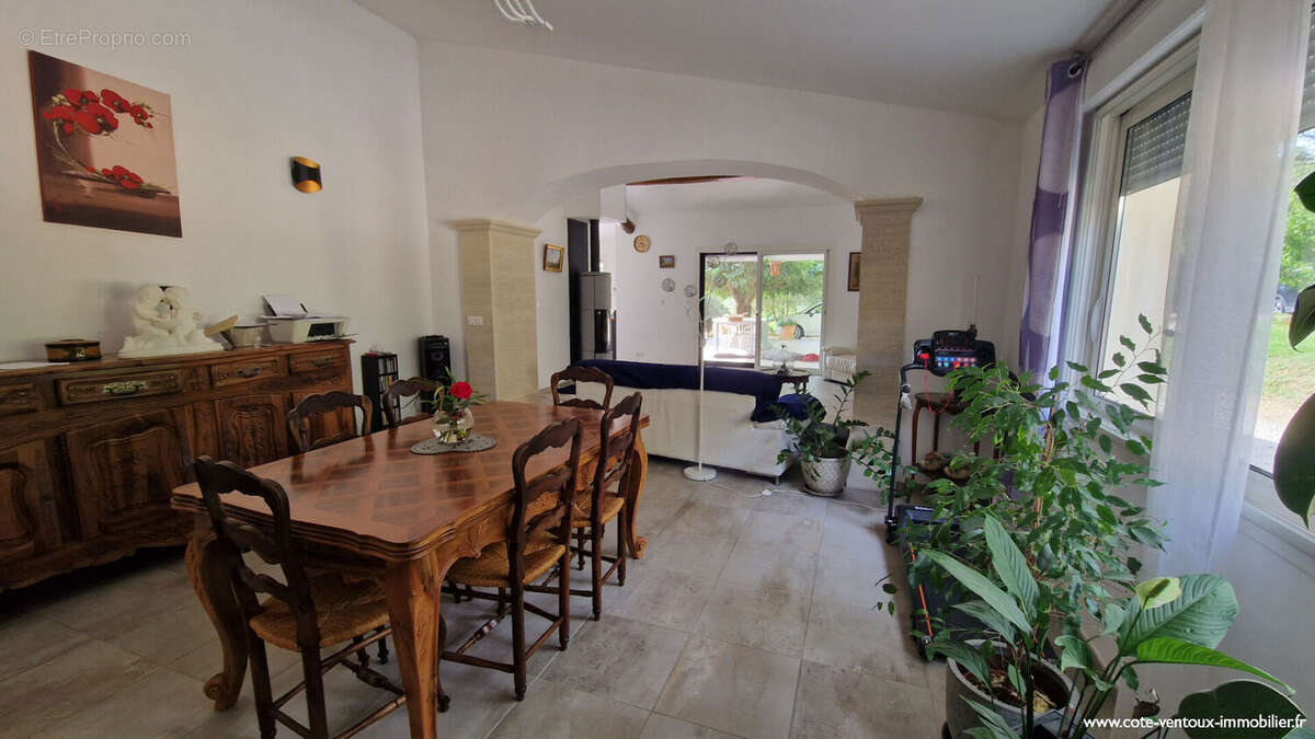 Maison proche VACQUEYRAS - 180 m2  avec appart T2 + 2 grands garages ! - photo 5