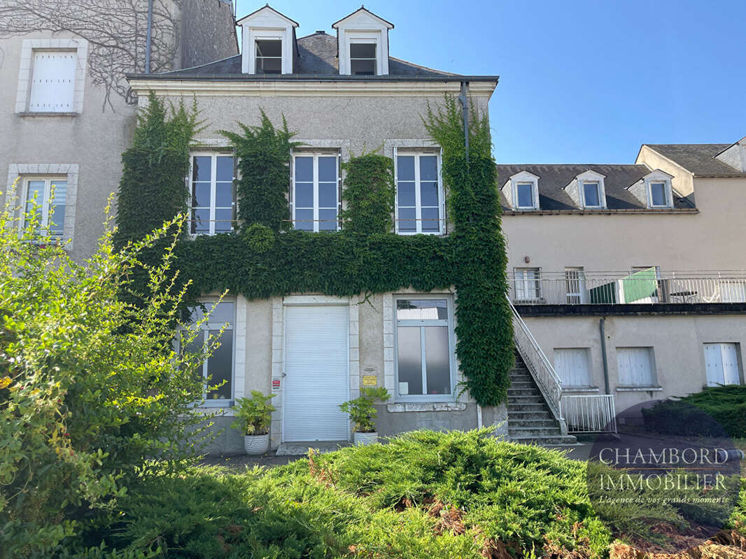 BLOIS  rue Franciade  - Appartement de caractère 124 m² avec parking - photo 11