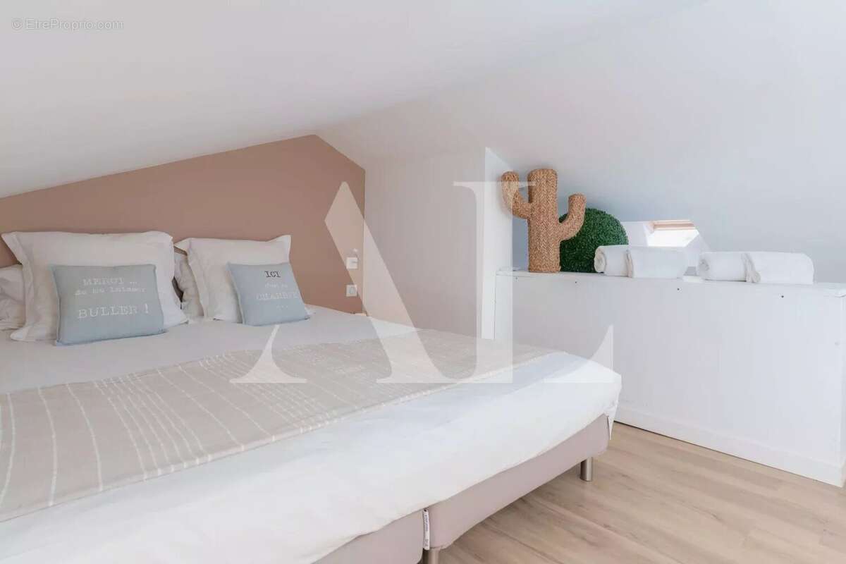 Appartement à VALLAURIS