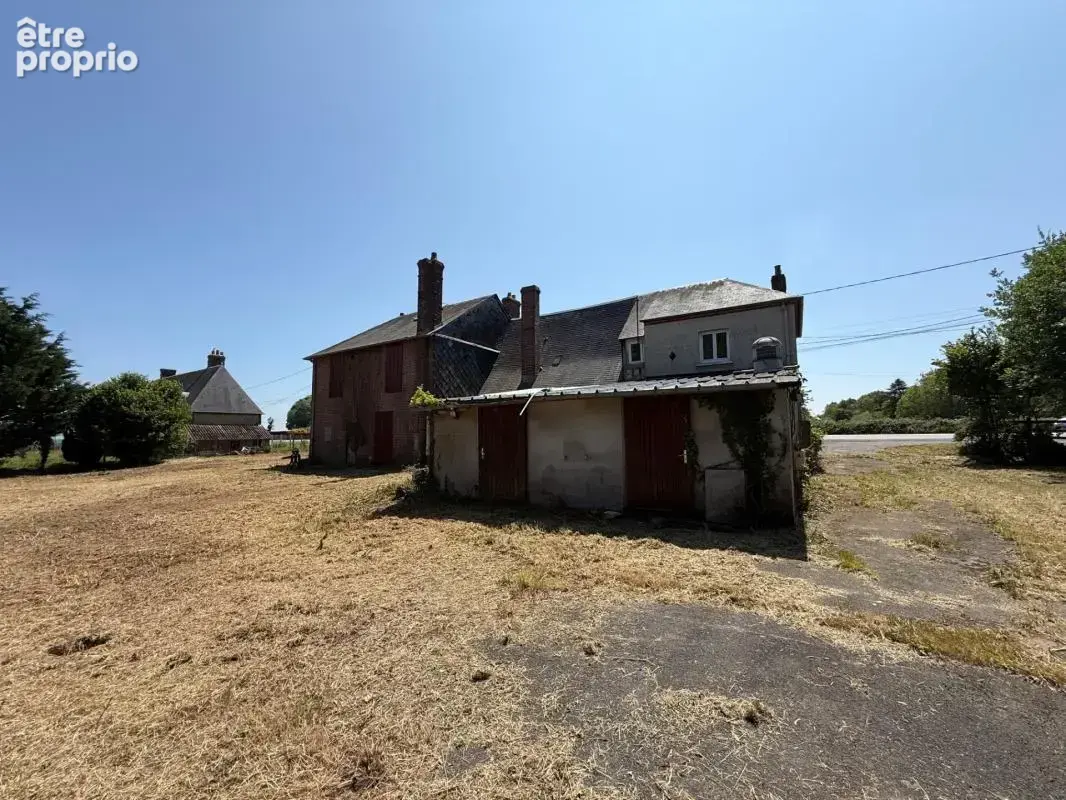 À Vendre – Ancienne Auberge avec Fort Potentiel – Marolles (14100) - photo 12