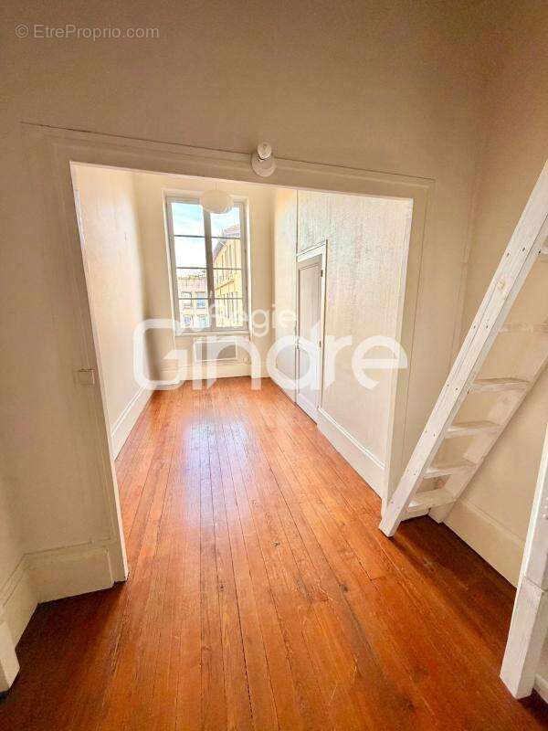 Appartement à LYON-4E