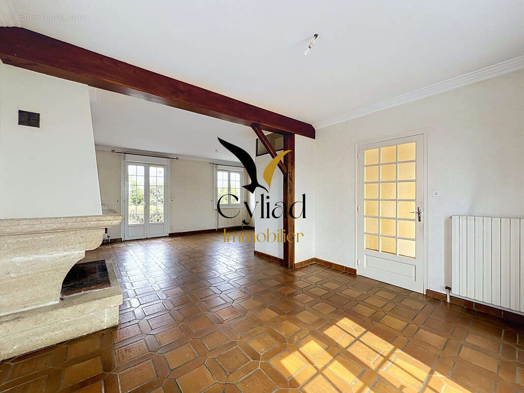 Maison 130 m² à Saint-Meloir-Des-Ondes  - photo 4