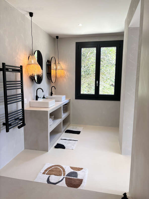 Maison à VAISON-LA-ROMAINE