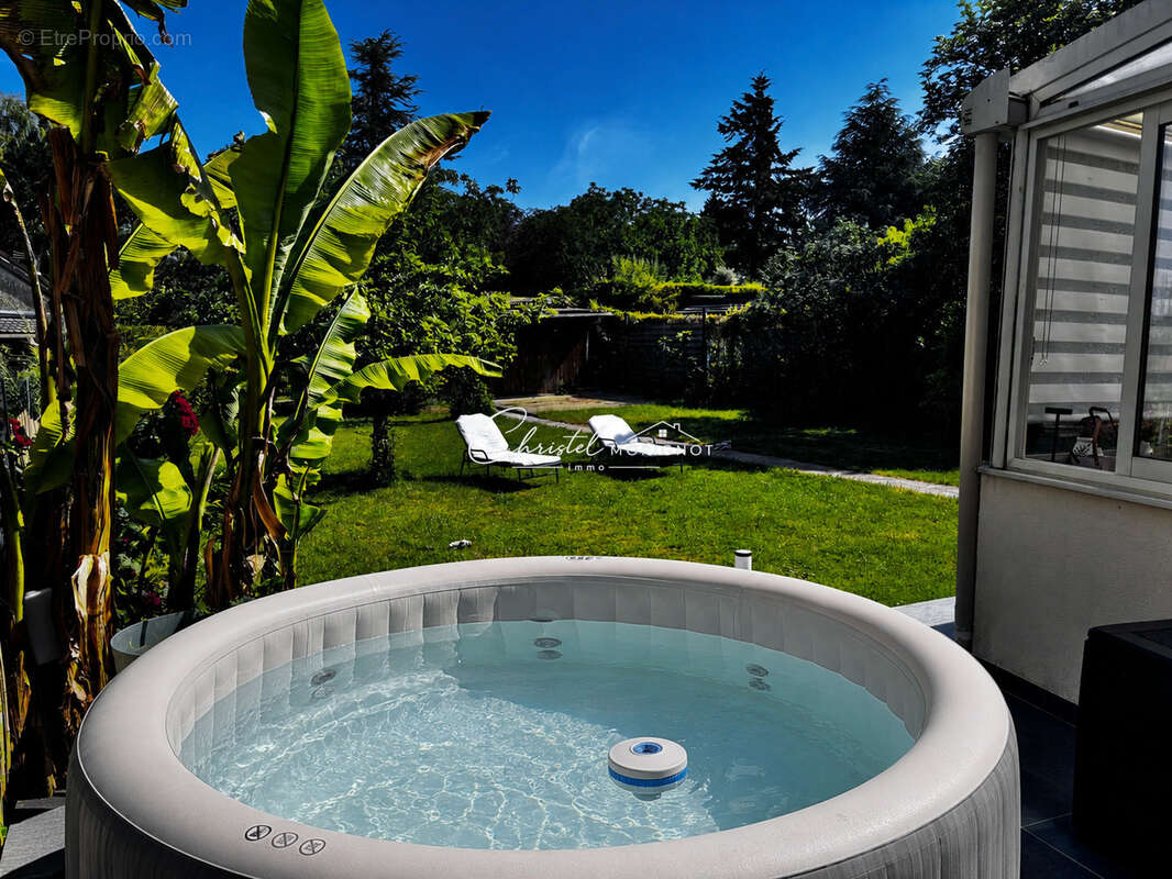 Briarde 130m2 - jardin et véranda - photo 12