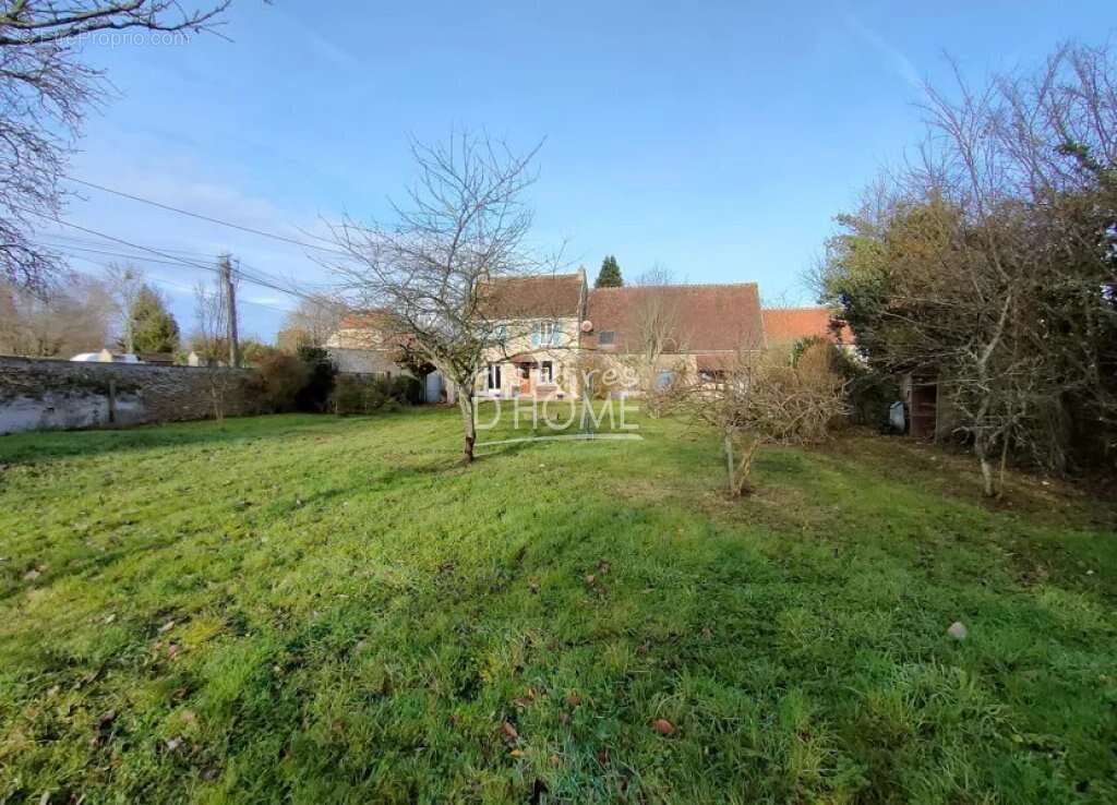 Maison à BERNAY-VILBERT