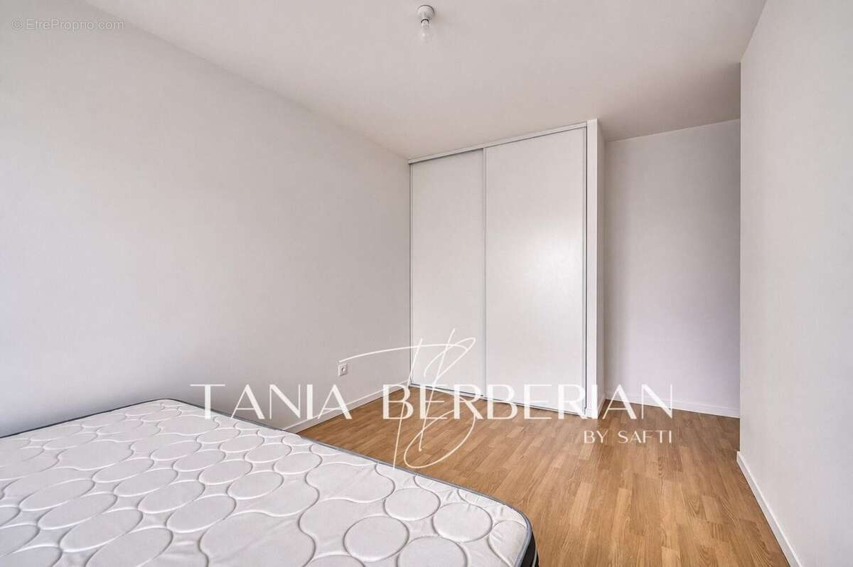 Photo 9 - Appartement à NANTERRE