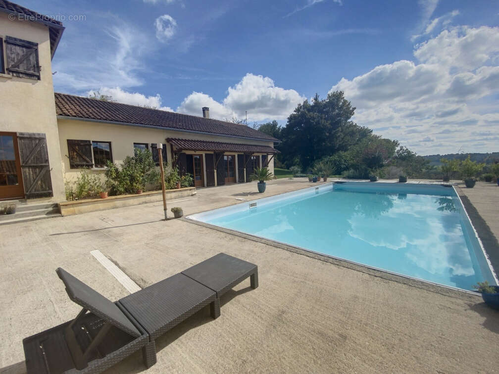 Maison à GRUN-BORDAS