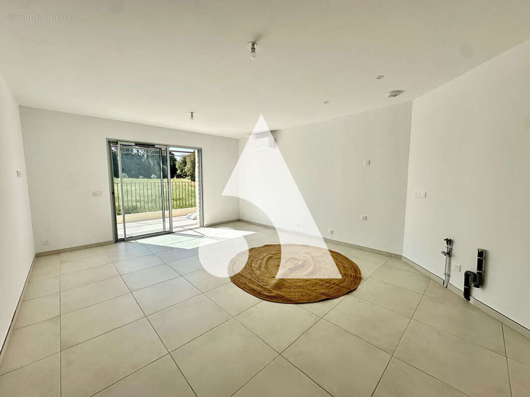 Appartement à VILLELAURE