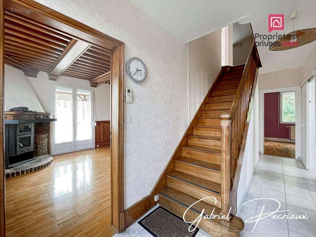 Maison sur sous sol + grande dépendance - photo 6