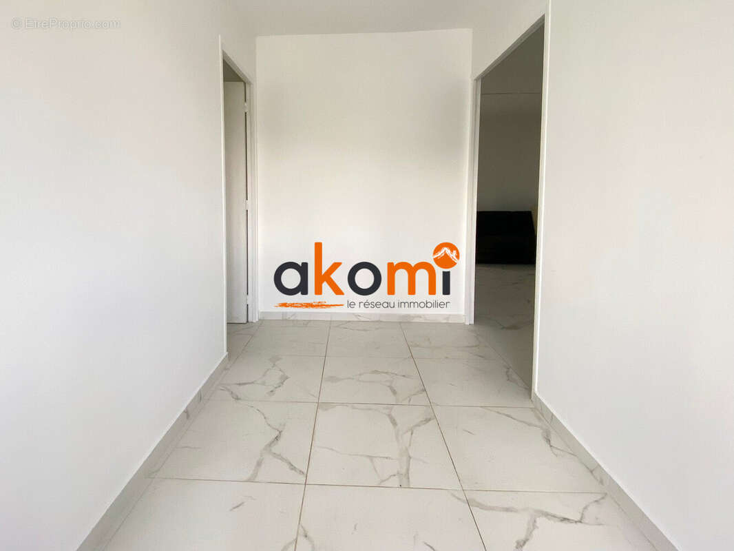 Commerce à HOUDEMONT