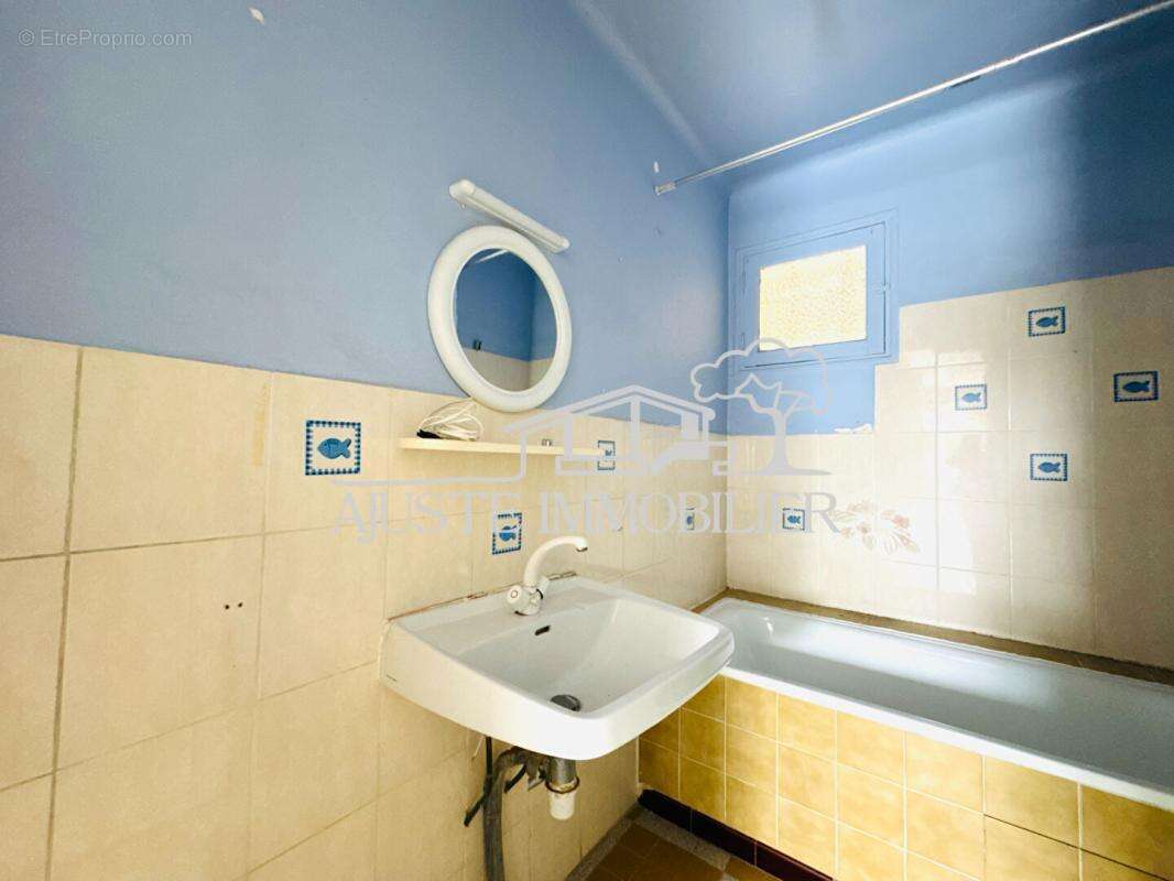 Maison à LA FARE-LES-OLIVIERS