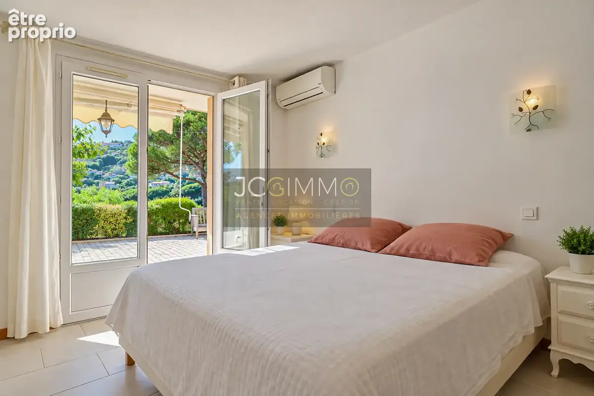 BAS DE VILLA 89 m2 avec vue dominante et 470 m2 de terrain privatif - photo 8