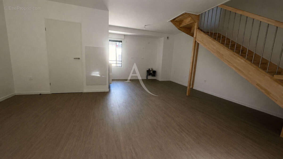Appartement Amboise 3 pièces + Terrasse + Parking - centre ville - photo 2