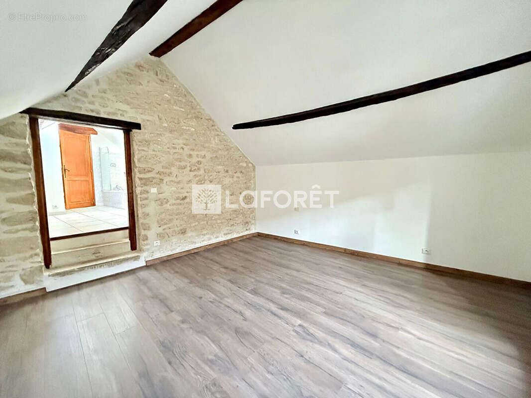 Maison à MILLY-LA-FORET