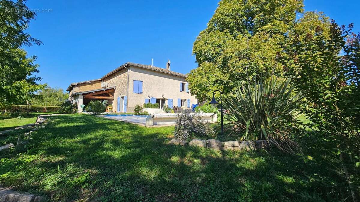 Photo 2 - Maison à SALVAGNAC