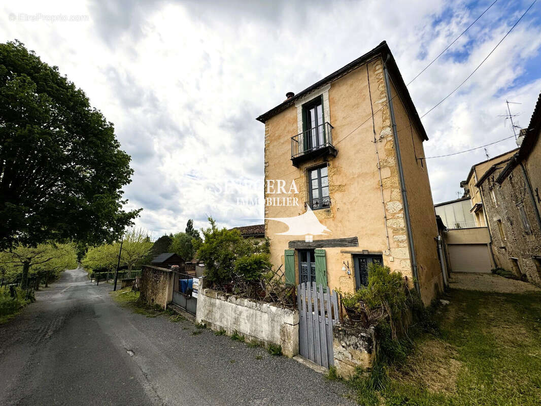 Maison à SALLES-DE-BELVES