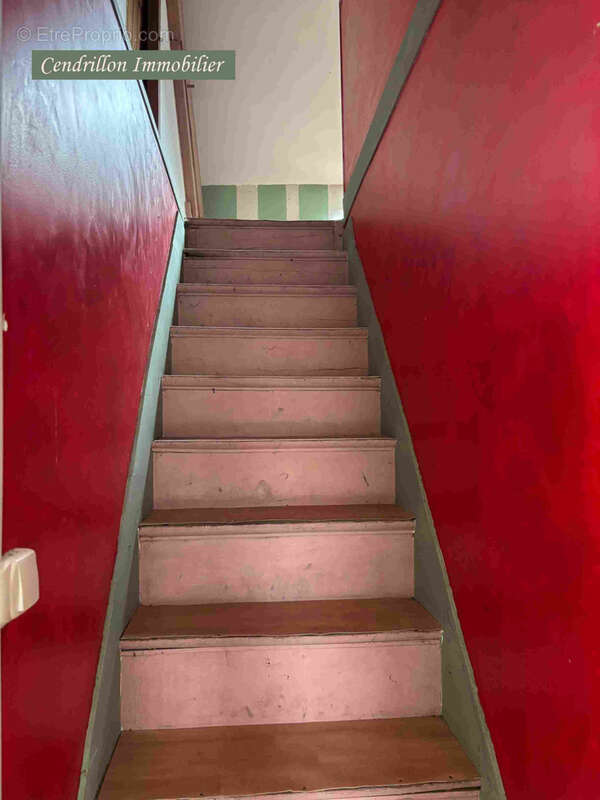 Maison de bourg en pierres, indépendante, 80m2 habitable de suite, avec cour et atelier. - photo 30