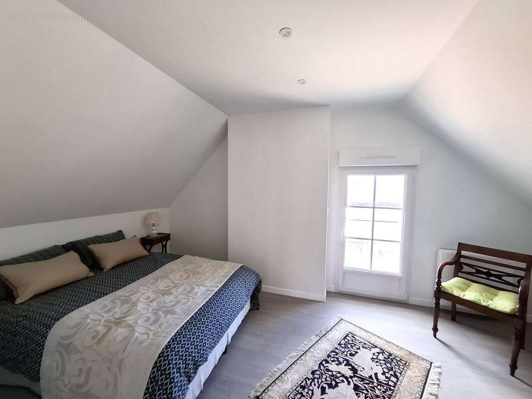 Maison à LONGUE-JUMELLES