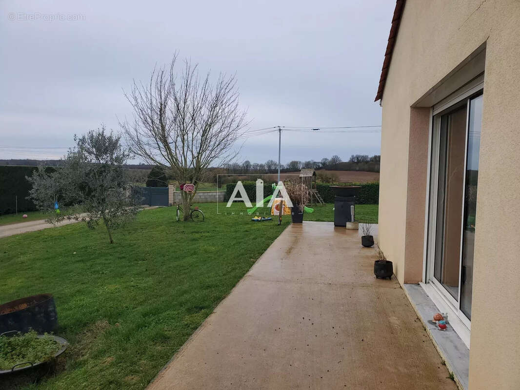 Maison à TAIZE-AIZIE