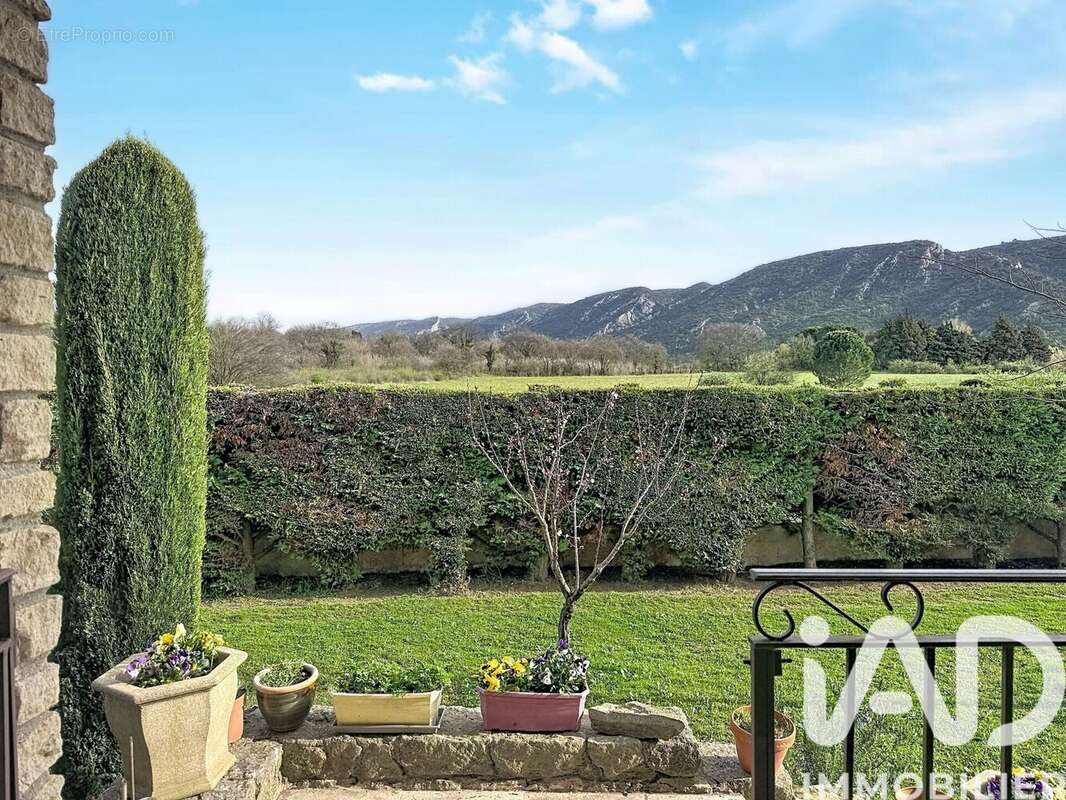 Photo 2 - Maison à ROBION