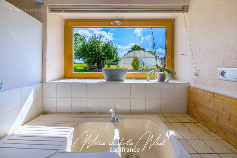 Maison à PONT-DE-VAUX