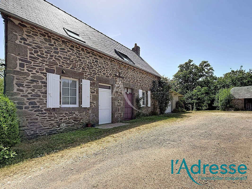 Maison en pierre 100 m², 3 chambres, 53300 SAINT LOUP DU GAST - photo 11