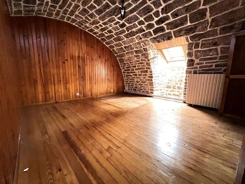 Maison à SAINT-BAUZILE