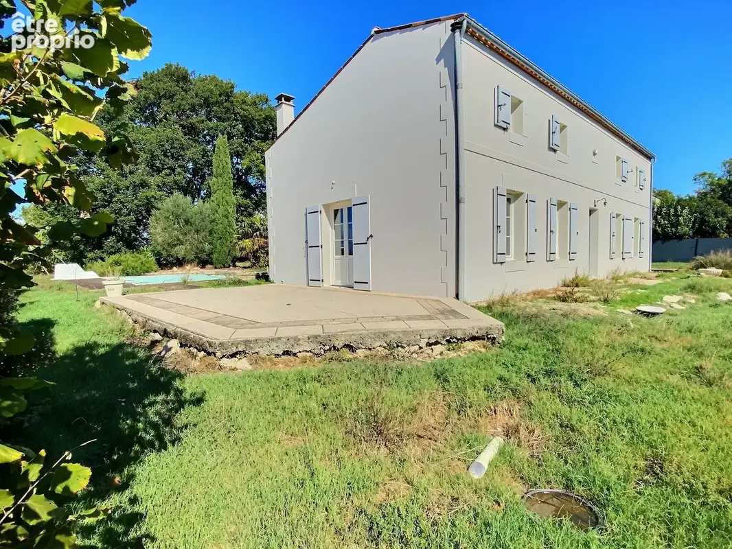 Maison familiale 4 chambres avec piscine sur 2 200 m2 de terrain - photo 15