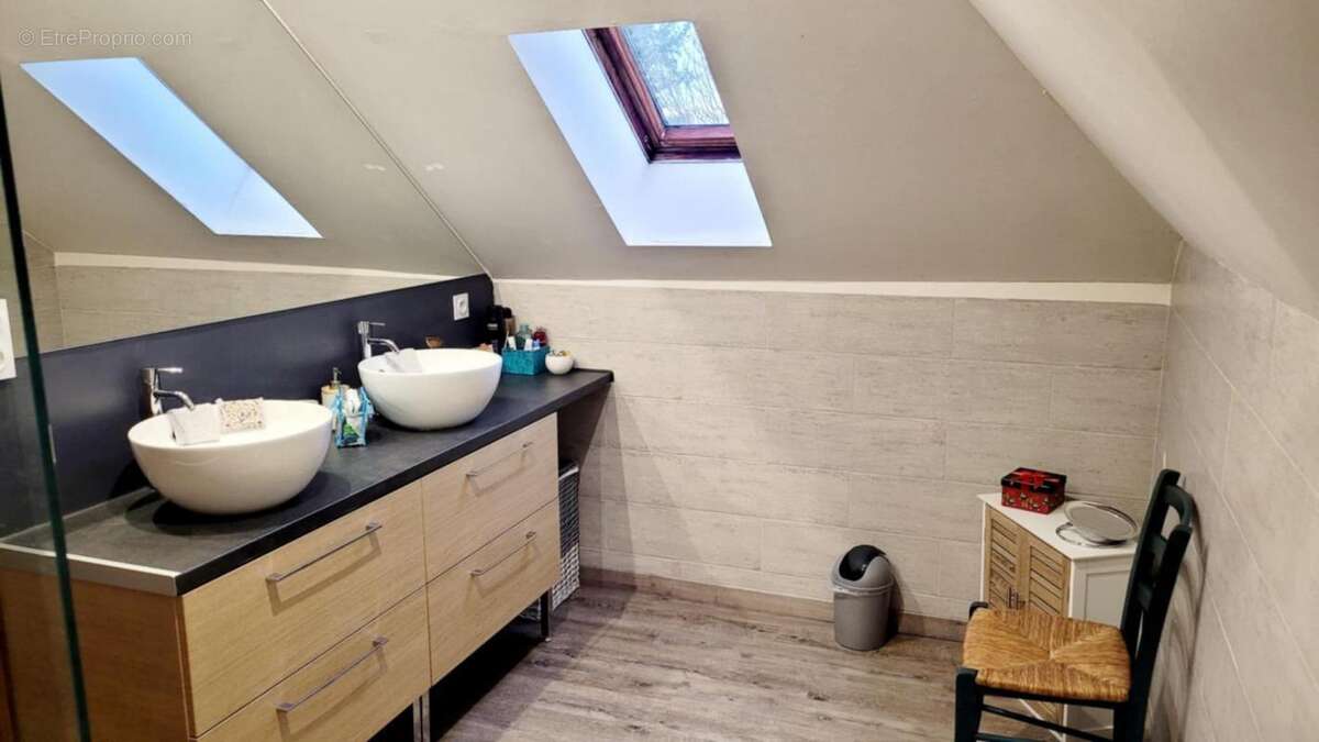 Maison à BIARS-SUR-CERE