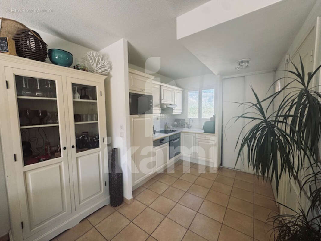 Maison à ROQUEBRUNE-SUR-ARGENS