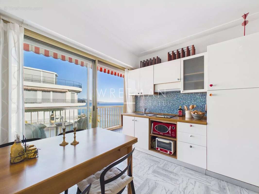 Appartement à ROQUEBRUNE-CAP-MARTIN