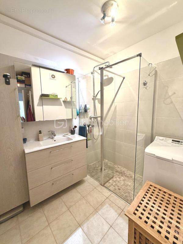 Appartement à SIX-FOURS-LES-PLAGES