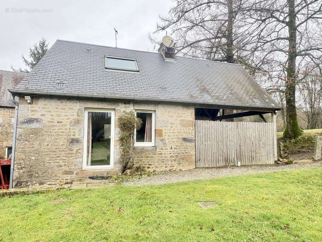 Maison à SAINT-SEVER-CALVADOS