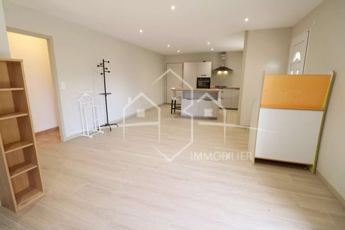 Maison à BEAUREPAIRE