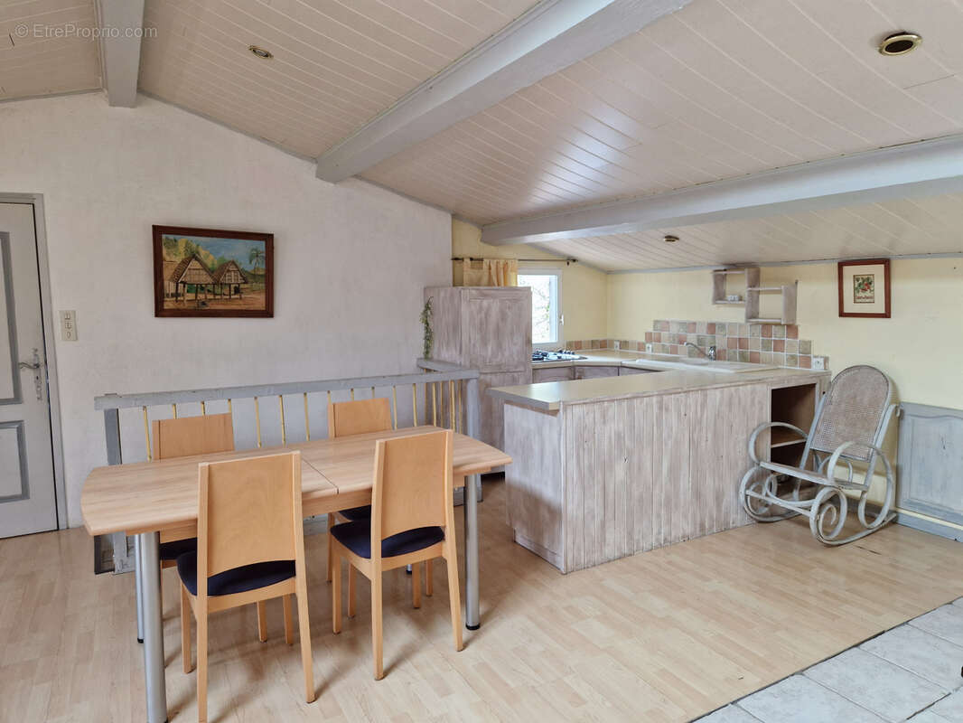 Maison à SAINT-JEAN-DU-PIN