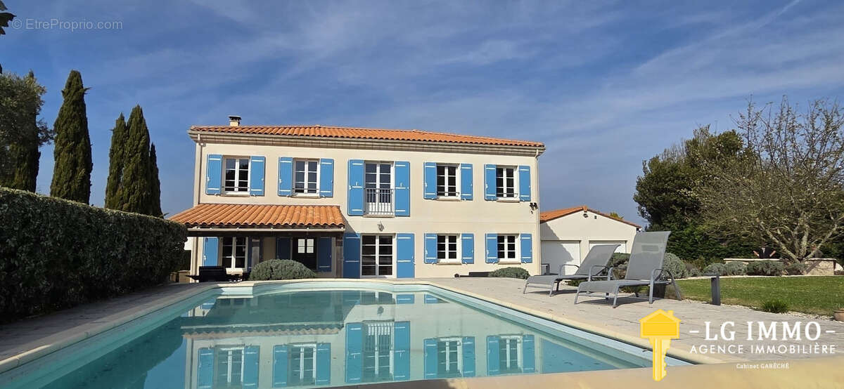 Maison à MORTAGNE-SUR-GIRONDE