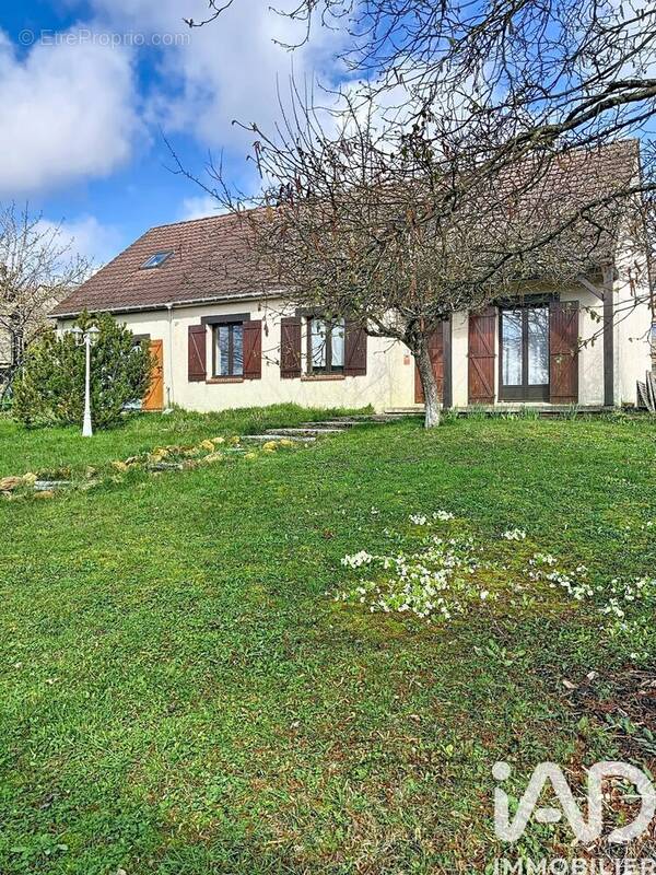 Photo 1 - Maison à MONTIGNY-LENCOUP