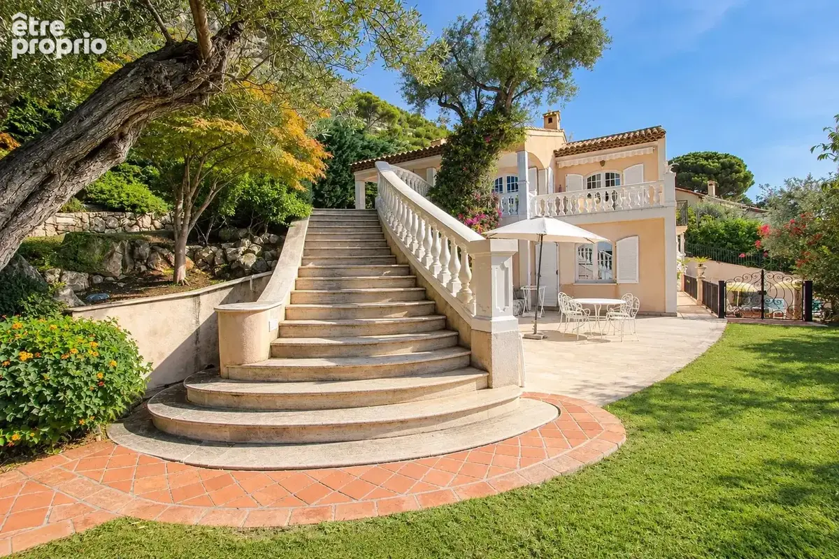 Cap d'ail - villa 350m²  terrain 1425m²  vue mer - photo 6